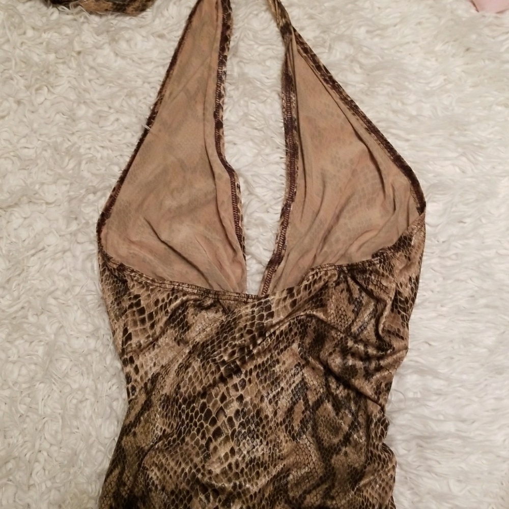 Dress - Picture 3 of 3